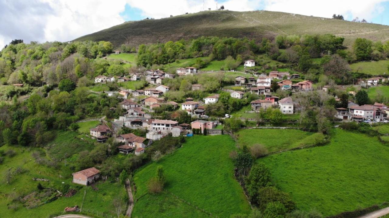 Apartamentos Tiu Enrique 1 Cangas de Onis Bagian luar foto